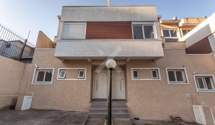 Casa em condomínio fechado com 3 quartos para alugar na Paulo Madureria Coelho, 555, Morro Santana, Porto Alegre por R$ 4.900