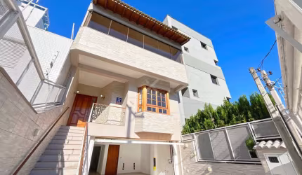 Casa com 3 quartos à venda na Rua Barão do Guaíba, 719, Menino Deus, Porto Alegre por R$ 2.100.000