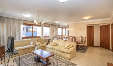 Apartamento com 3 quartos à venda na Avenida Mariland, 507, Auxiliadora, Porto Alegre por R$ 1.300.000