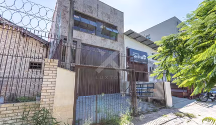 Barracão / Galpão / Depósito à venda na Avenida Guido Mondin, 884, São Geraldo, Porto Alegre por R$ 950.000