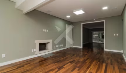 Casa comercial para alugar na Rua Eudoro Berlink, 222, Auxiliadora, Porto Alegre por R$ 12.000