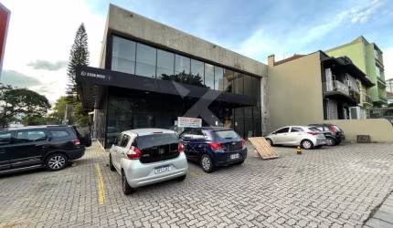 Ponto comercial para alugar na Avenida Cristóvão Colombo, 2540, São João, Porto Alegre por R$ 30.000