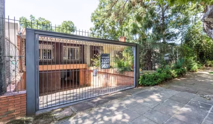 Casa com 3 quartos à venda na Alameda Raimundo Corrêa, 100, Boa Vista, Porto Alegre por R$ 1.800.000