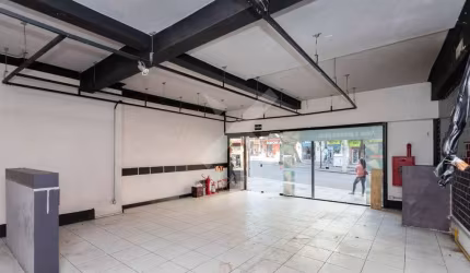 Ponto comercial para alugar na Avenida Borges de Medeiros, 973, Centro, Porto Alegre por R$ 4.300