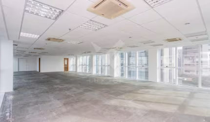 Sala comercial à venda na Rua Mostardeiro, 366, Moinhos de Vento, Porto Alegre por R$ 5.640.000