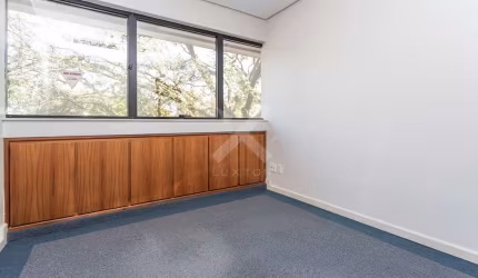 Sala comercial para alugar na Avenida Cristóvão Colombo, 3084, Higienópolis, Porto Alegre por R$ 1.800