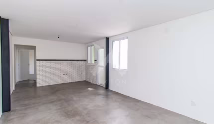 Apartamento com 2 quartos à venda na Rua Eudoro Berlink, 623, Auxiliadora, Porto Alegre por R$ 398.000