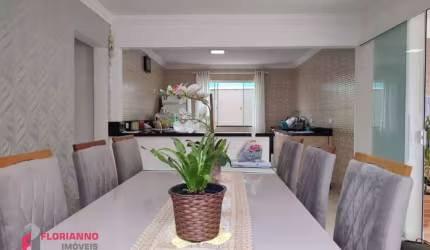 Casa com 3 quartos, 208 m², à venda por R$ 680.000 Roseira - São José dos Pinhais/PR