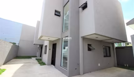 Sobrado com 03 Quartos Sendo uma Suíte no Campo Comprido