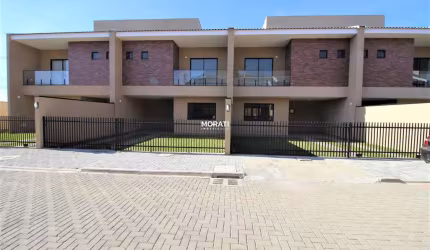 Maravilhoso Sobrado em Condominio Fechado no Ouro Fino