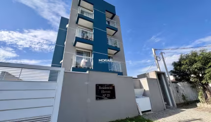 Apartamento Com 02 Quartos e Sacada Com Churrasqueira!