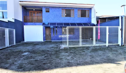 Excelente Sobrado Com Sala Comercial no Bairro Urano