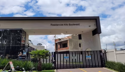 Terreno  de Esquina em Condomínio Fechado - Alto Boulevard Bairro Alto!