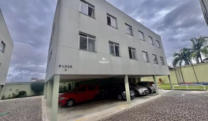 Apartamento Reformado Com 03 Quartos no Bairro Alto!