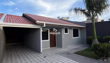 Casa com Dois Quartos e Quintal na Frente!