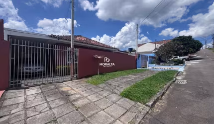 CASA 02 QUARTOS EM ÓTIMA LOCALIZAÇÃO BAIRRO JARDIM CARMEM