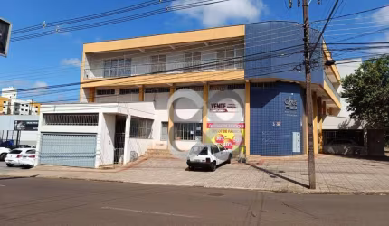 Prédio Comercial e Residencial com 570m².