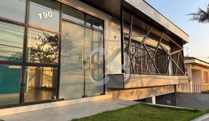 Casa com 3 dormitórios, 219 m² - venda por R$ 690.000,00 ou aluguel por R$ 4.500,00/mês - Santos Dumont - Londrina/PR