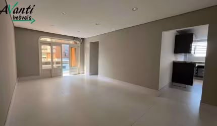 Luar Park - Apartamento com 2 quartos, todo modernizado,à venda na Ponta da Praia em Santos.