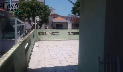 Casa Sobrado com 268m², no Campo Grande