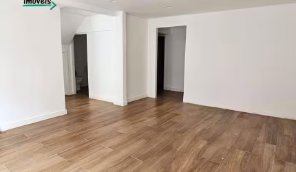 Sobrado comercial -135m², 2 vagas, Gonzaga Santos.