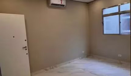 Condomínio Ed. Lafayette - Apartamento com 2 quartos, modernizado, à venda no Embaré em Santos - SP
