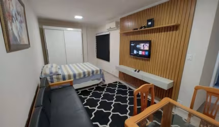 Apartamento tipo Sala living à venda, 1 quadra da praia do José Menino, em Santos - SP