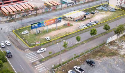 TERRENO DE 1.995m² NO PAROLIN COM MÚLTIPLAS TESTADAS!