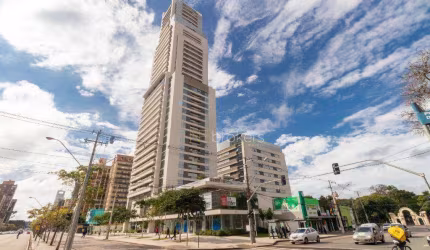 MOBILIADO, A POUCOS PASSOS DO PASSEIO PÚBLICO E SHOPPING MUELLER!