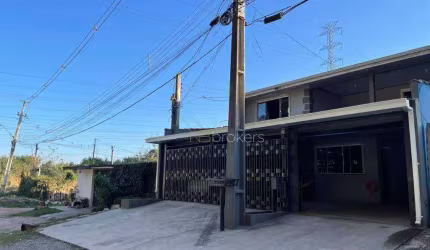 APROVEITE: SOBRADO COM 170m², SACADA, FOGÃO A LENHA E CHURRASQUEIRA!