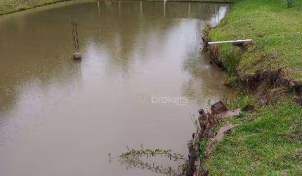CHÁCARA COM LAGO, A UM PASSO DA CIDADE: CONQUISTE O SEU ESPAÇO NO CAMPO!