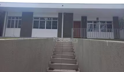 RESIDÊNCIA VERSÁTIL A 1 QUADRA DA AV. DAS TORRES!