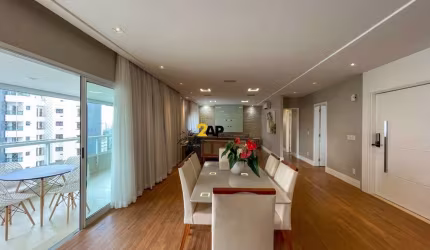 Apartamento de alto padrão com 3 quartos e 3 suítes na Vila Andrade, São Paulo. 211m², 2 salas, 5 banheiros e 3 vagas de garagem!