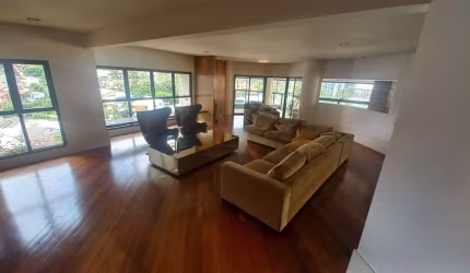 Apartamento de Luxo com 4 Quartos e 6 Vagas de Garagem no Jardim Vitória Régia, São Paulo-SP - 430m².