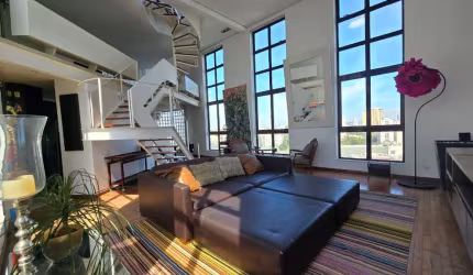 Cobertura à venda em São Paulo-SP, Vila Andrade: 1 quarto, 1 suíte, 3 banheiros, 210m². Venha conferir!