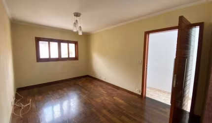Sobrado de 3 quartos com 1 suíte e 2 vagas de garagem no Jardim Iracema, São Paulo-SP - 159m²