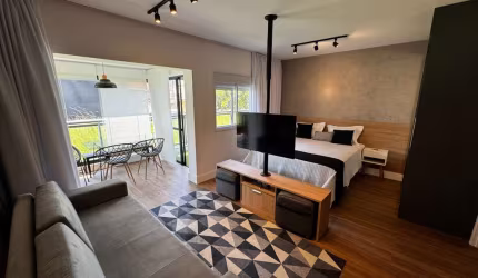 Apartamento para locação de alto padrão na Chácara Santo Antônio, São Paulo-SP - 1 quarto, 1 suíte, 3 salas, 1 banheiro, 2 vagas de garagem - 77m²!