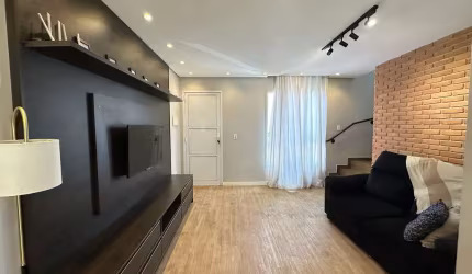Casa em Condomínio de Alto Padrão em Cotia-SP, 3 Quartos, 1 Suíte, 2 Banheiros, 2 Vagas - Bairro Gramado, 79m².
