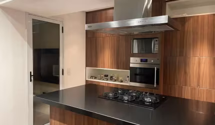 Excelente apartamento de 167m² oferece um amplo e confortável espaço para você e sua família. Localizado na desejada região da Vila Andrade