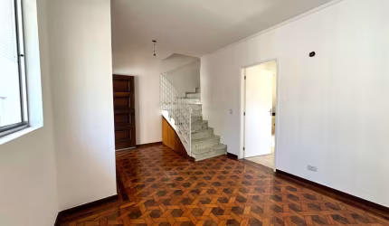 Casa de 3 quartos com 2 banheiros e garagem na Chácara Santo Antônio, São Paulo-SP R$620.000,00