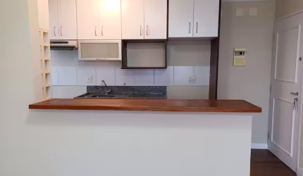 Apartamento à venda na Super Quadra Morumbi em SP: 2 quartos, 1 sala, 1 banheiro, 1 vaga e 50m² de área