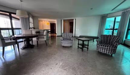 Imóvel de luxo em São Paulo: Apartamento na Vila Andrade, com 4 suítes, 6 banheiros, 4 vagas e 288m² de área.