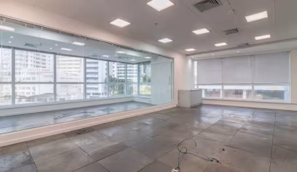 Sala Comercial para Locação no Butantã com 12 vagas