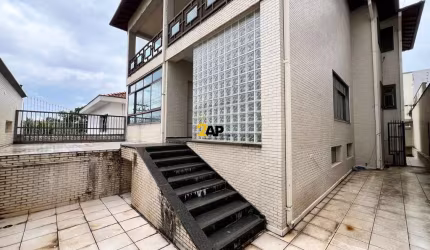 Sobrado com 5 dormitórios e 3 suítes à venda no Brooklin Paulista, São Paulo-SP  400m²  6 Vagas