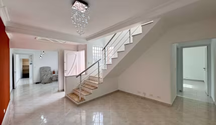 Casa em Condomínio de Luxo à Venda em São Paulo-SP, Jardim Germânia: 3 Quartos, 3 Banheiros, 3 Vagas, 153m²!