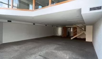Sala Comercial de alto padrão em condomínio na Vila Tramontano, São Paulo-SP: 3 banheiros, 5 vagas e 136m² de área!