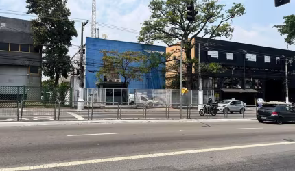 Prédio comercial para venda ou aluguel em Interlagos