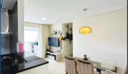 Apartamento à venda na Vila Andrade, São Paulo-SP: 2 quartos, 3 salas, 1 banheiro, 1 vaga de garagem, 55m² de área.