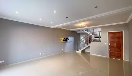 Imperdível oportunidade: Casa em condomínio à venda no Jardim Londrina, São Paulo-SP! 3 suítes, 2 salas, 3 vagas e 230m².