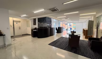Prédio comercial na Vila Andrade com 5 banheiros e 760,00 m² de área!